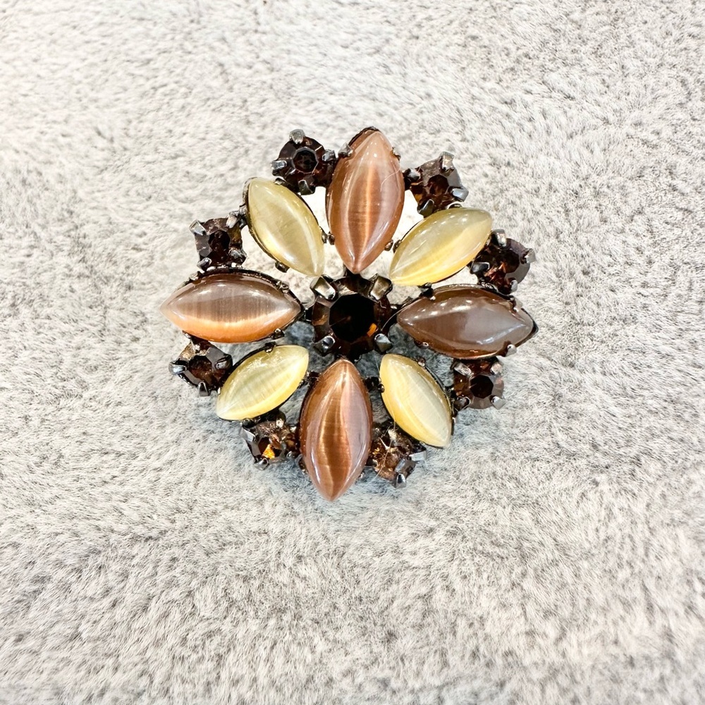 Vintage Dark Silver Tone Elegant Brown And Cream Rhinestone Pin Brooch